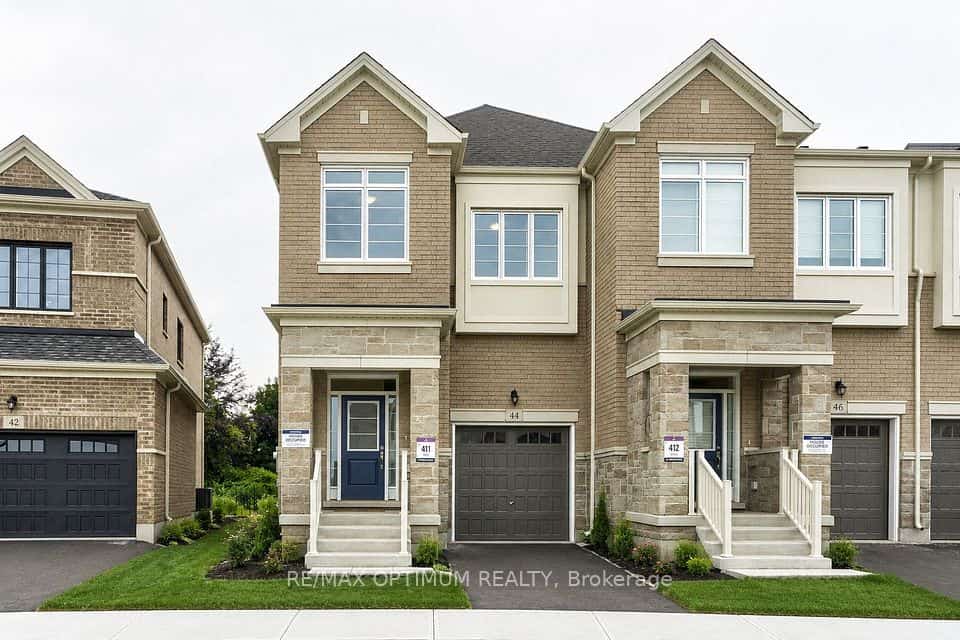 44 Bermondsey Way, Brampton, ON L6Y 6K9