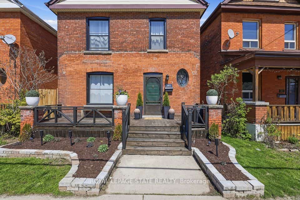 361 Cumberland Avenue, Hamilton, ON L8M 2A5