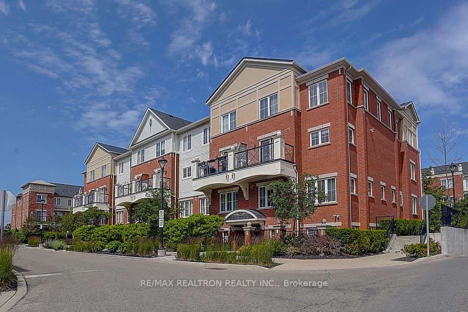 2492 Post Road #16, Oakville, ON L6H 0G6