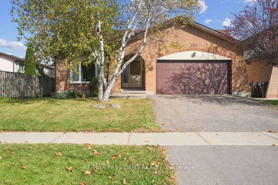 384 Centre Street N, Brampton, ON L6V 3L6