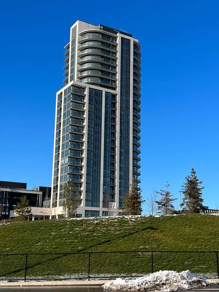 15 Lynch Street #303, Brampton, ON L6W 0C7