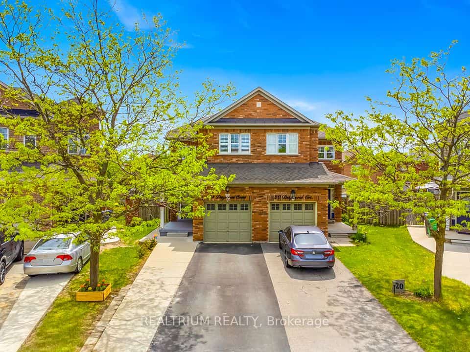18 Deepcoral Court, Brampton, ON L6V 4P7