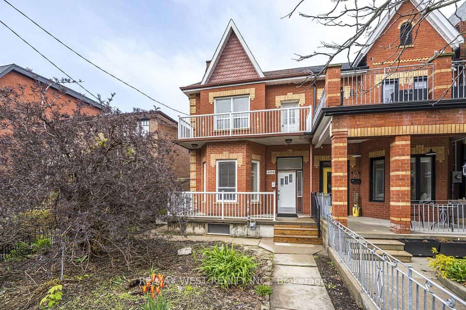 404 Manning Avenue, Toronto, ON M6G 2V7