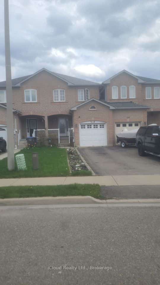 126 Twin Pines Crescent, Brampton, ON L7A 1N2