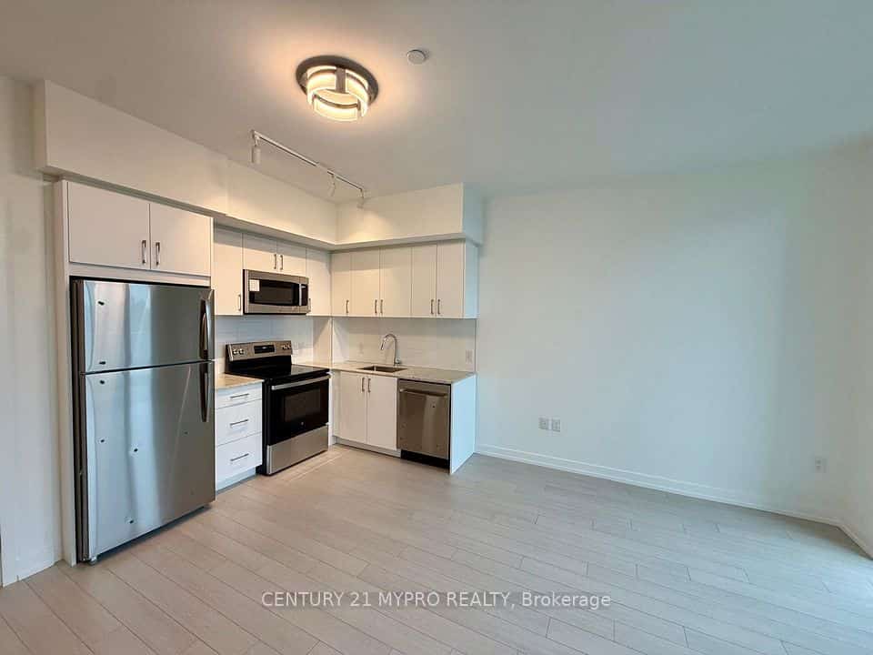 4010 Eglinton Avenue W #703, Toronto, ON M9A 0G5