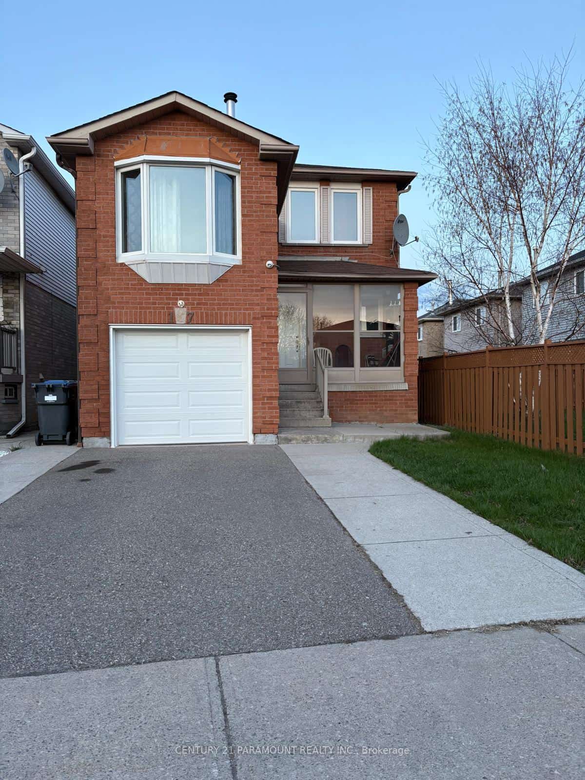 17 Timberlane Drive, Brampton, ON L6Y 3Y6