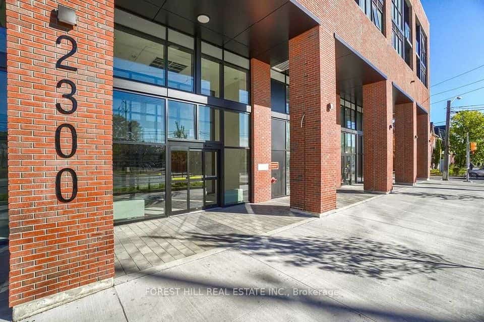 2300 St. Clair Avenue W #1009, Toronto, ON M6N 0B3
