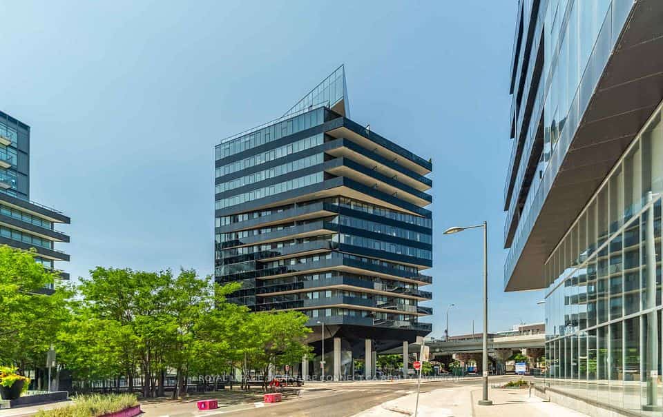 21 Lawren Harris Square #910, Toronto, ON M5A 0T4