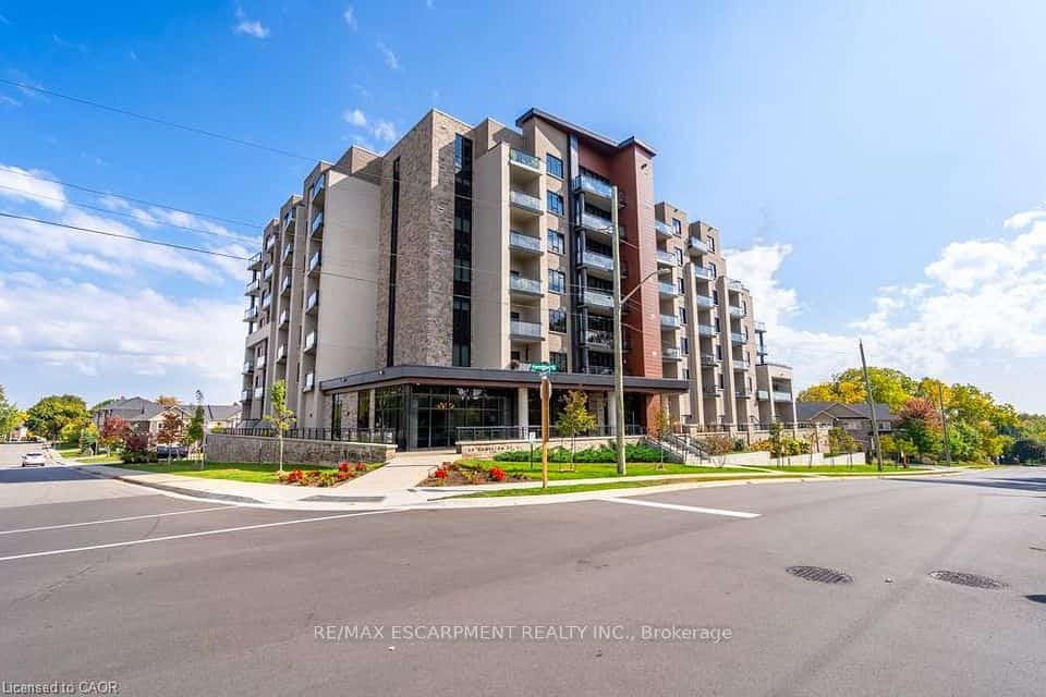 30 Hamilton Street S, Hamilton