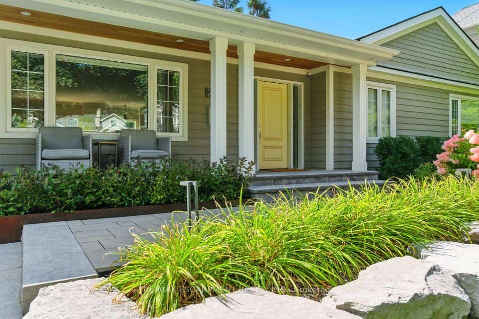 270 Poplar Drive, Burlington, ON L7L 2N4