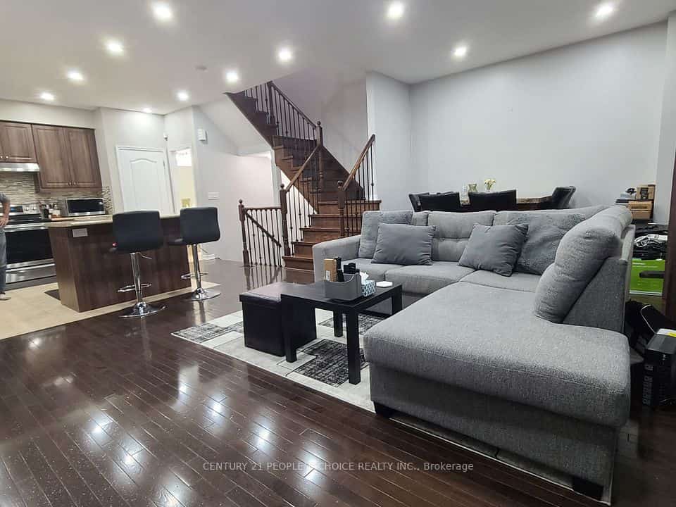 13 Birchfield Crescent, Caledon, ON L7C 3P6
