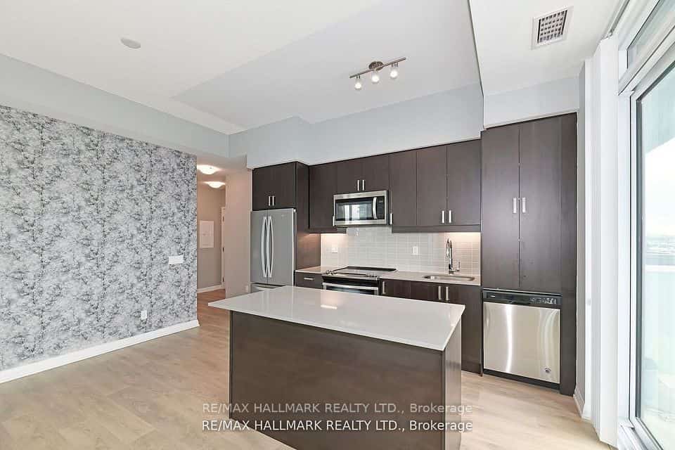 7895 Jane Street #906, Vaughan, ON L4K 0K2