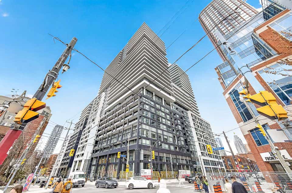70 Princess Street #2811, Toronto, ON M5A 0X6