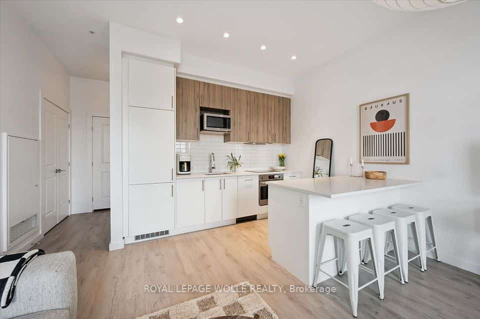 181 King Street S #1511, Waterloo, ON N2G 1A7