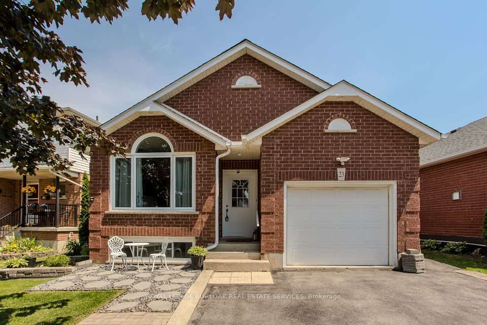 23 Annapolis Way, Hamilton, ON L8W 3L1