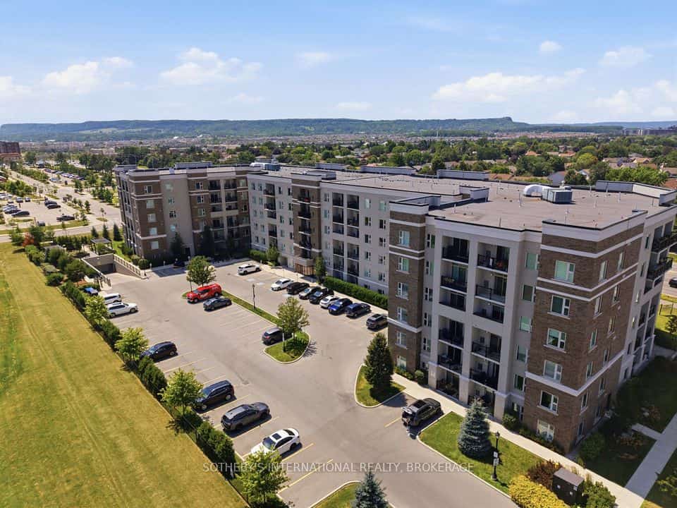 610 Farmstead Drive #126, Milton, ON L9T 8X5