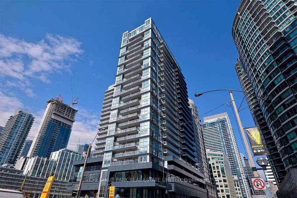 352 Front Street, Toronto