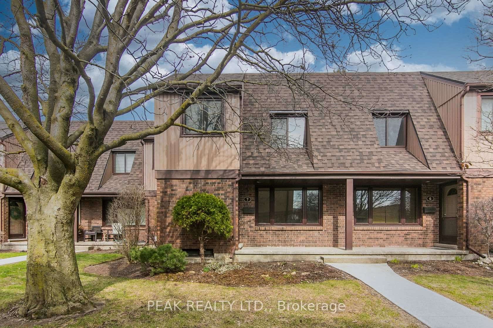 279 Sandowne Drive #7, Waterloo, ON N2K 2C1