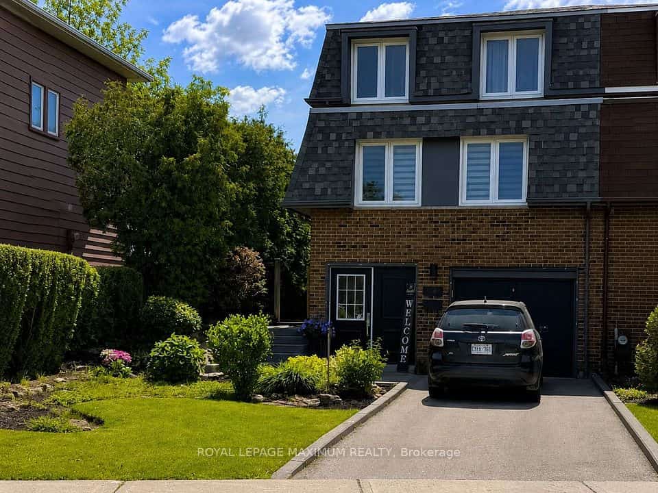 7493 Bybrook Drive, Mississauga, ON L4T 3R4