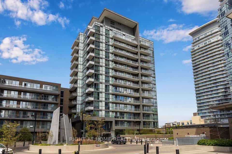 52 Forest Manor Road #108, Toronto, ON M2J 0E2