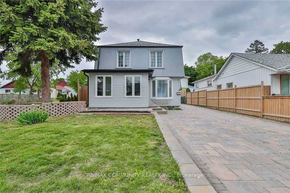 33 Windsor Avenue, Ajax, ON L1S 2B1