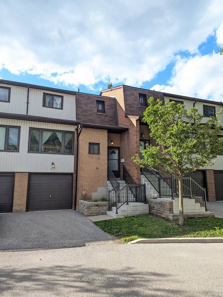 765 Oklahoma Drive, Pickering
