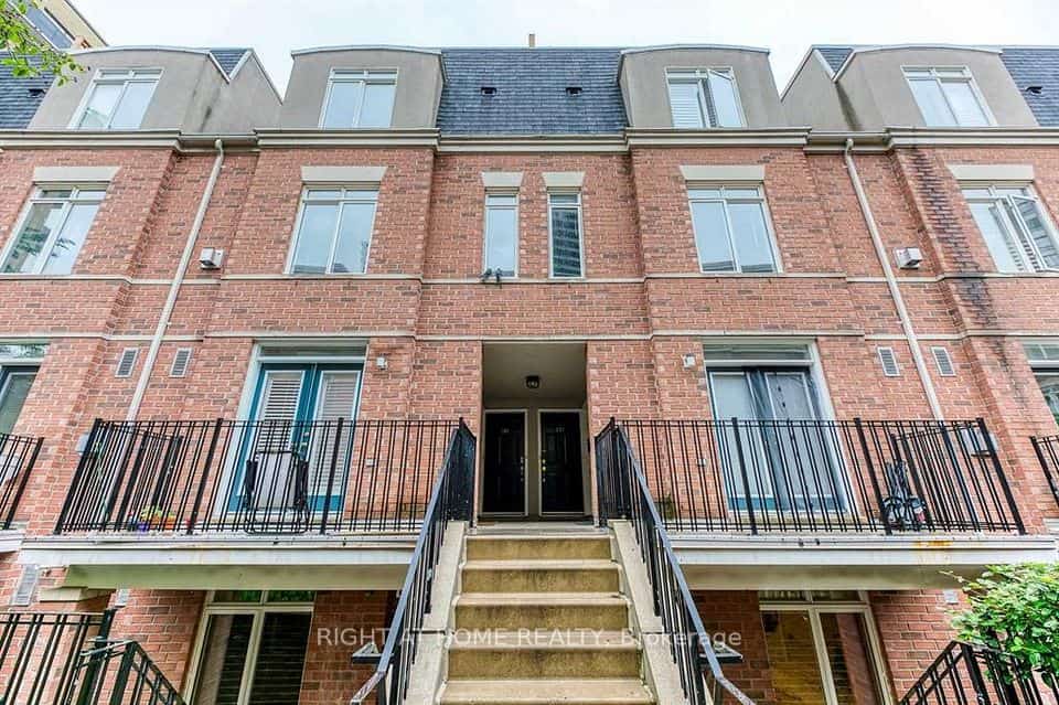 415 Jarvis Street #327, Toronto, ON M4Y 3C1
