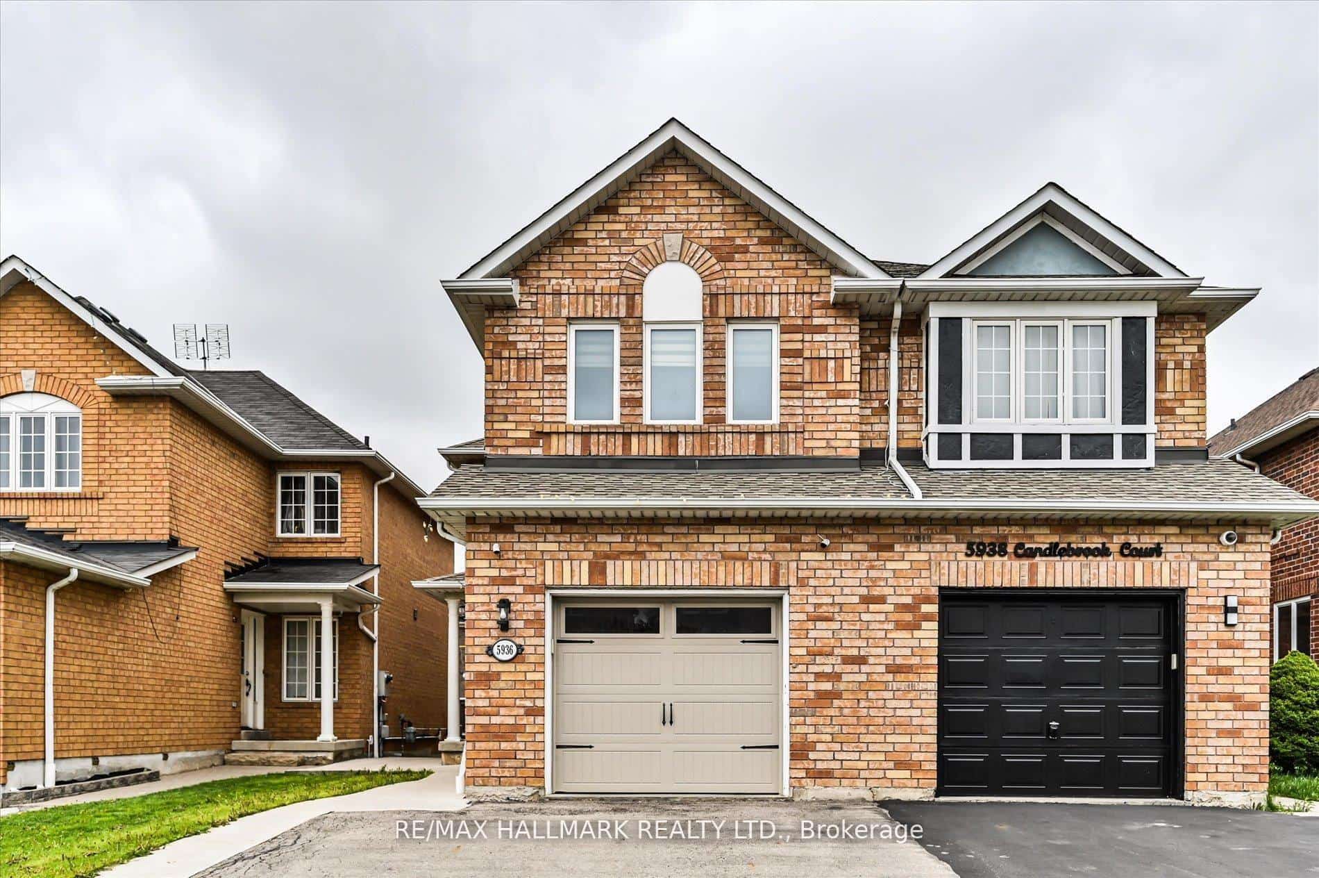 5936 Candlebrook Court, Mississauga, ON L5V 2V5