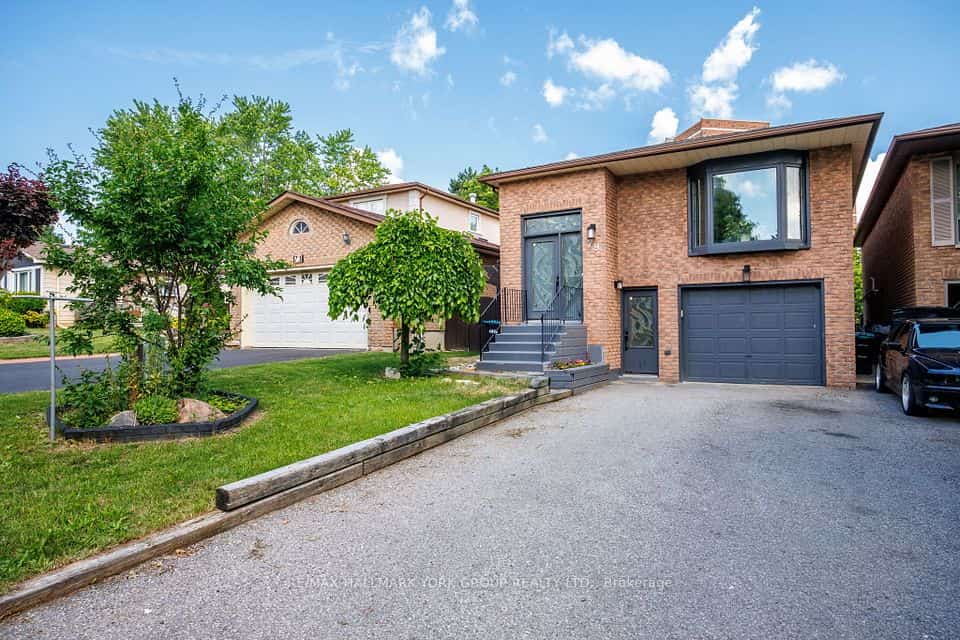 79 Maplegrove Avenue, Bradford West Gwillimbury, ON L3Z 1R9