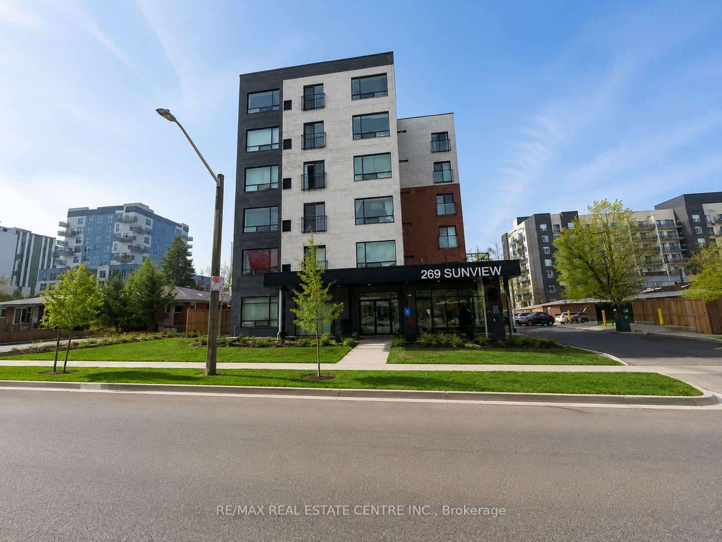 269 Sunview Street #B02, Waterloo, ON N2L 3V8