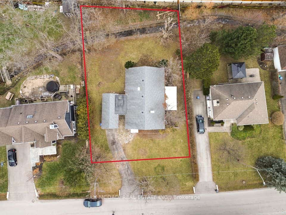 1235 Old River Road, Mississauga, ON L5G 3G2