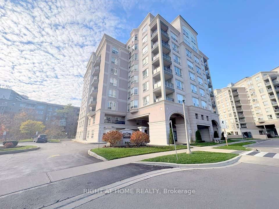 2000 Creekside Drive #202, Hamilton, ON L9H 7S7