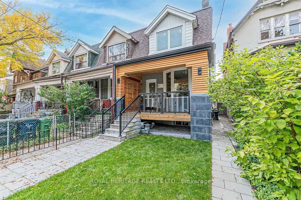 66a Bellevue Avenue, Toronto, ON M5T 2N4