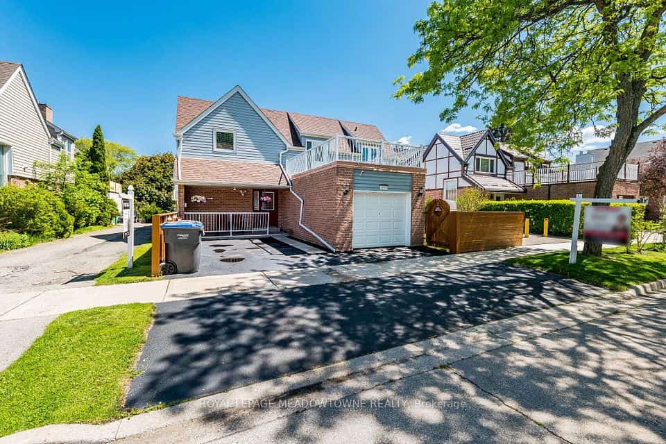 1157 Kos Boulevard, Mississauga, ON L5J 4L3