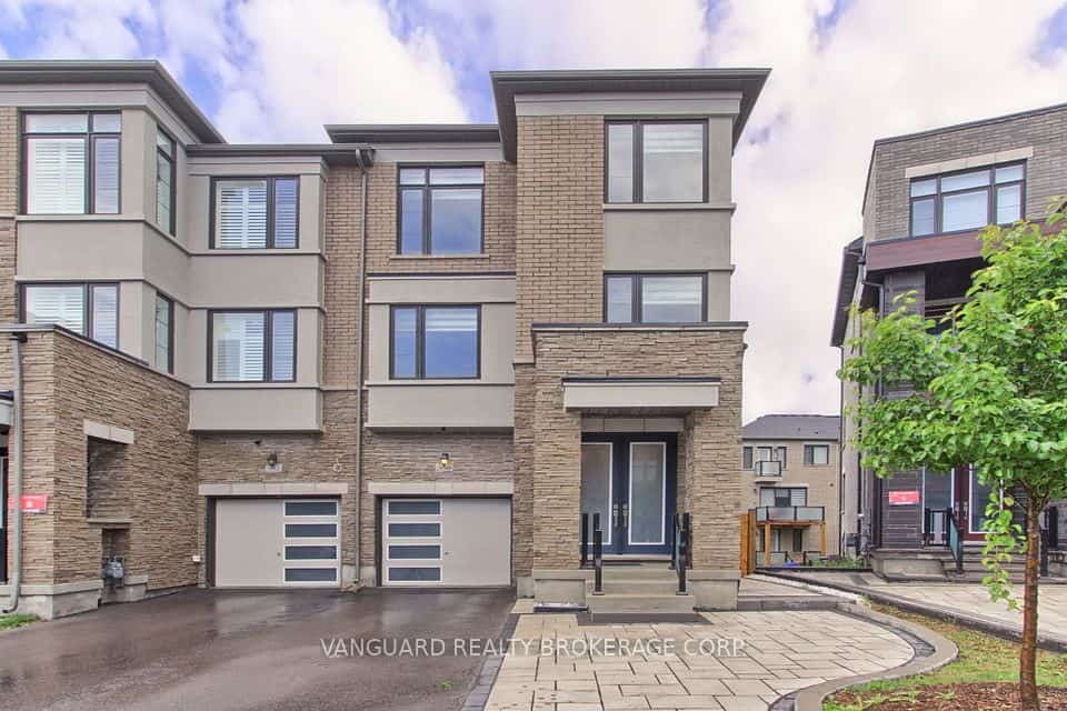 950 Isaac Phillips Way, Newmarket, ON L3X 0M7