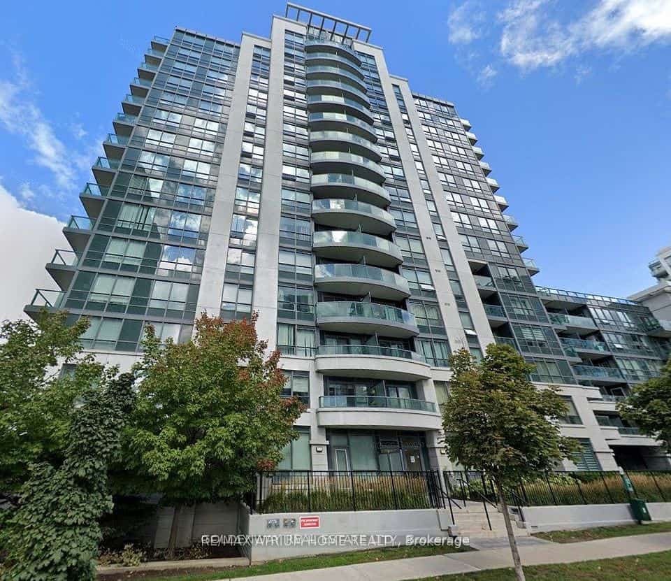 75 North Park Road #402, Vaughan, ON L4J 0H8