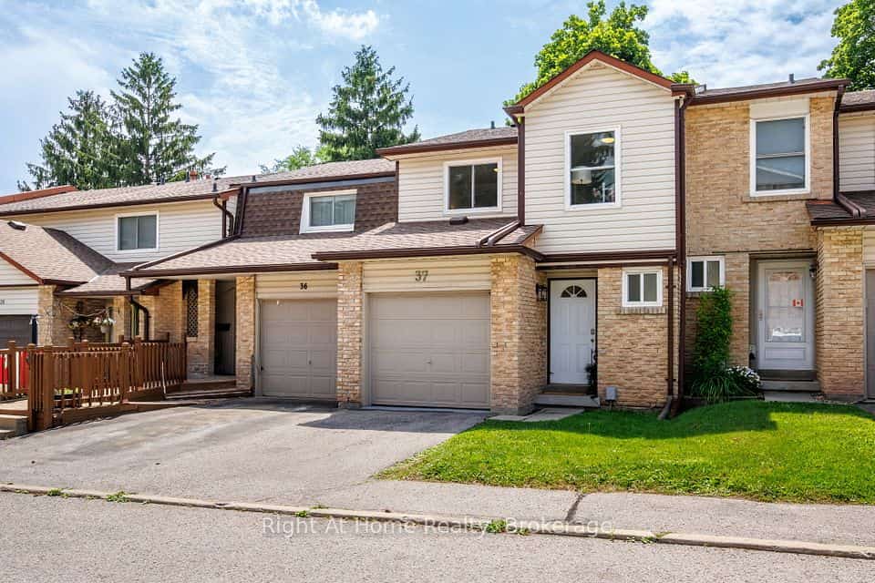 1330 Trowbridge Drive, Oshawa