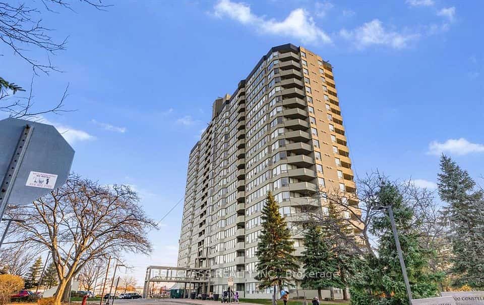 700 Constellation Drive #1208, Mississauga, ON L5R 3G8