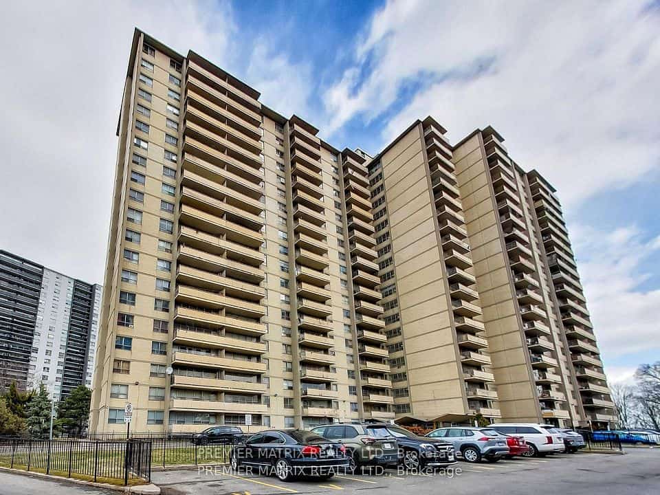 65 Thorncliffe Park Drive #907, Toronto, ON M4H 1L2