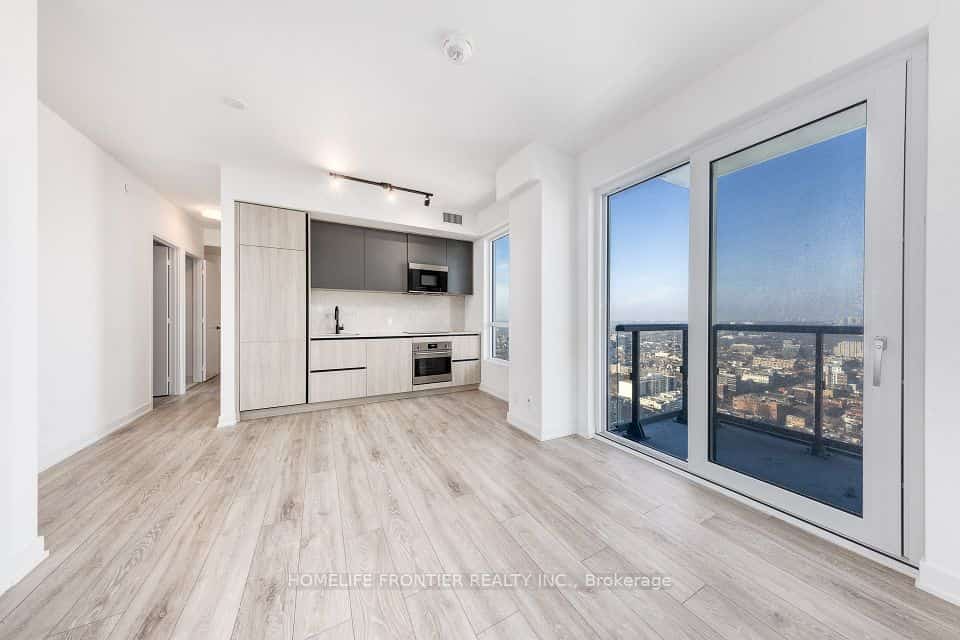 108 Peter Street #4702, Toronto, ON M5V 0W2
