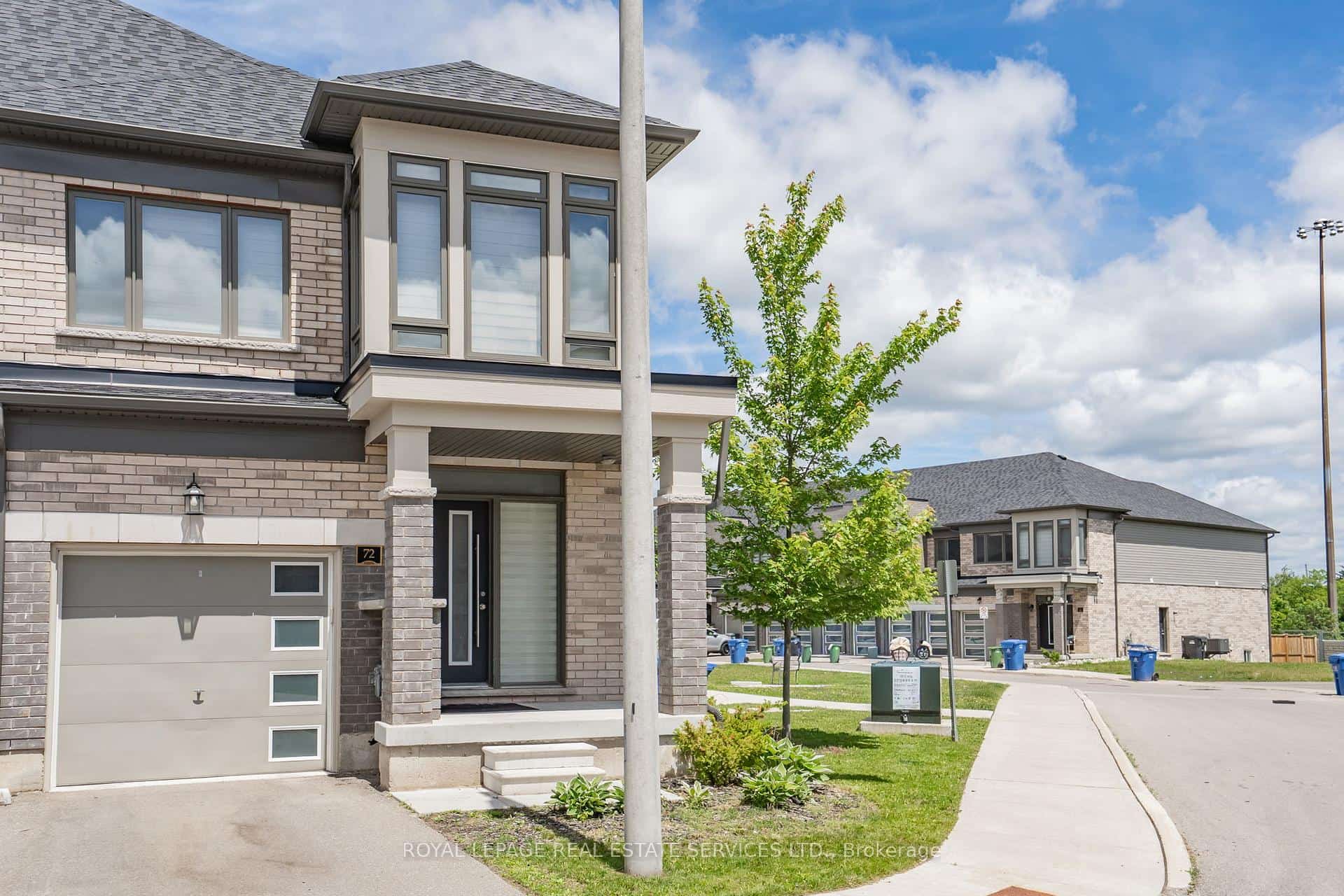 166 Deerpath Drive #72, Guelph, ON N1K 0E2