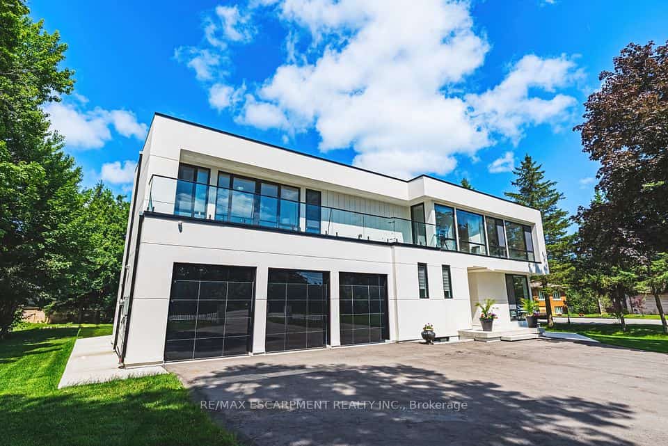 4511 Guelph Line, Burlington, ON L7P 0N3