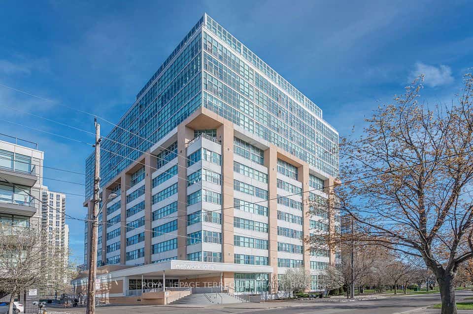 2 Fieldway Road #707, Toronto, ON M8Z 0B9