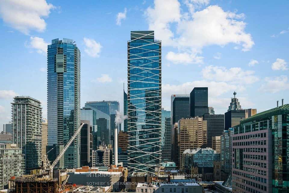 224 King Street W #3801, Toronto, ON M5H 1K4