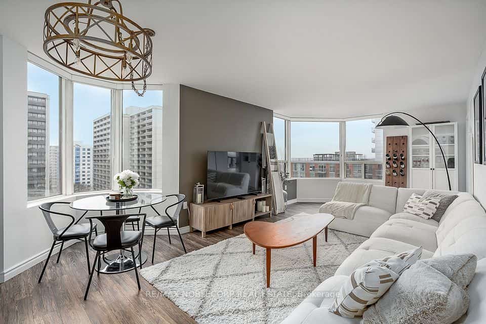1270 Maple Crossing Boulevard #1002, Burlington, ON L7S 2J3