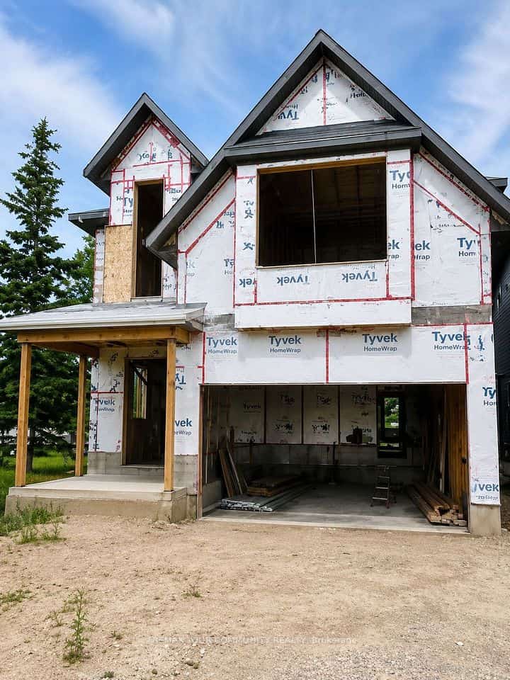 370A Walter Drive, Georgina, ON L4P 3A7