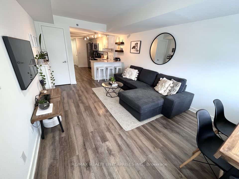 11 Superior Avenue #TH1, Toronto, ON M8V 0A7