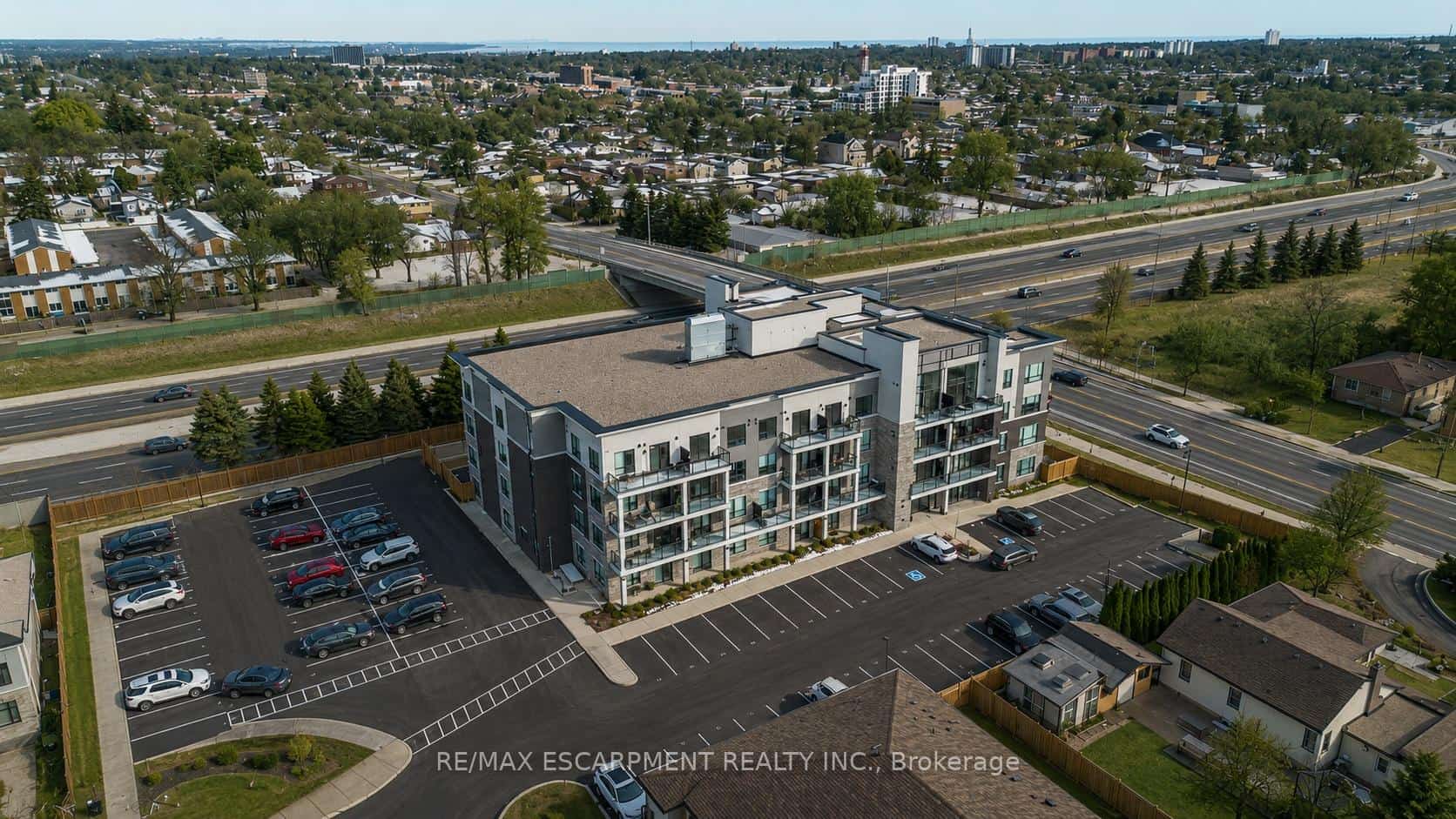 120 SPRINGVALLEY Crescent #104, Hamilton, ON L9C 0G2