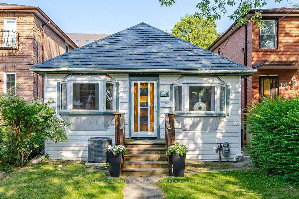 153 Mcintosh Street, Toronto, ON M1N 3Y8
