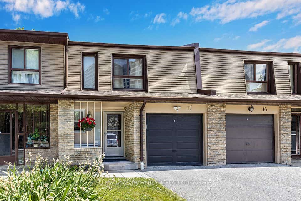 1051 Sandhurst Circle #17, Toronto, ON M1V 1T9
